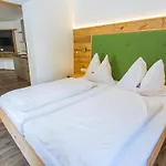 Kirchgasser Guest house 4*